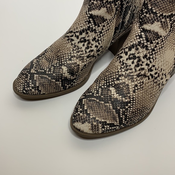 Maurices | Snakeskin Ankle Booties | Brown Healed Low Boots Size 8 Fall Fashion - Picture 3 of 12